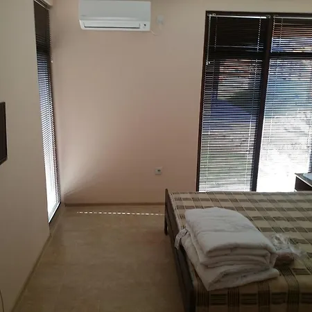 Guest Houses Argirovi Pensiune *