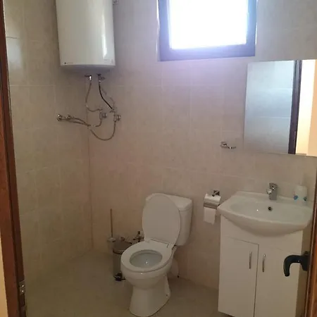 Guest Houses Argirovi Otets-Paisievo